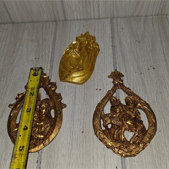 Vtg Religious Nativity Scene Gold Christmas Ornaments Holiday Decorations Tree - Picture 7 of 8